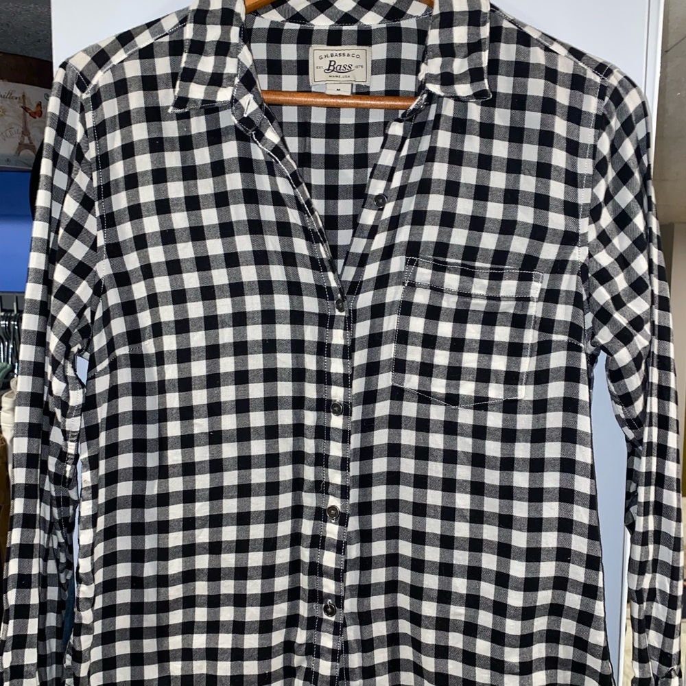 Bass black & white flannel🤍🖤
